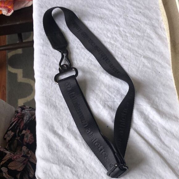 Lululemon black belt one size￼ unisex main image 8